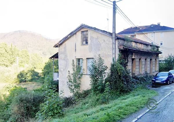 Casa de 0,0363 ha en venta en Asturias