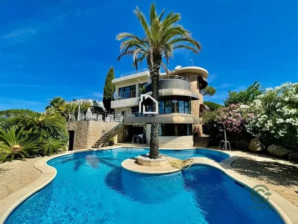 Casa de 0,2 ha en venta en Girona