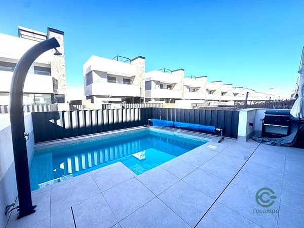 Casa de 0,023 ha en venta en Los alcázares, Murcia