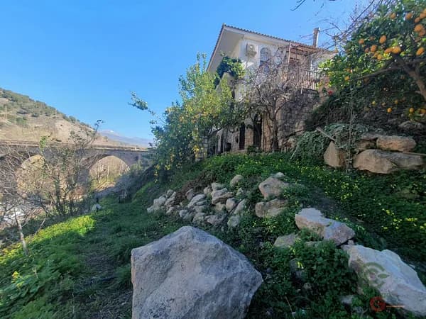 Finca rústica de 0,46 ha en venta en Vélez de benaudalla, Granada