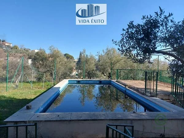 Finca rústica de 0,7 ha en venta en Jaén