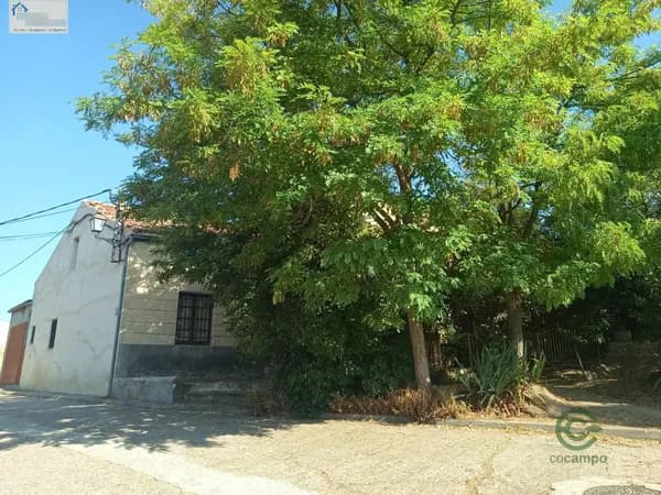 Casa de 0,0143 ha en venta en Segovia