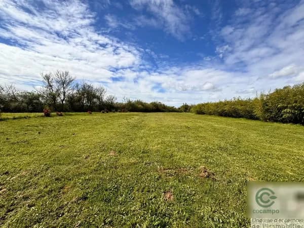 Terrain urbain de 0,23 ha pour vente à Occitanie