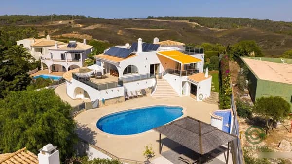 Casa de 0,12 ha en venta en Budens, Algarve