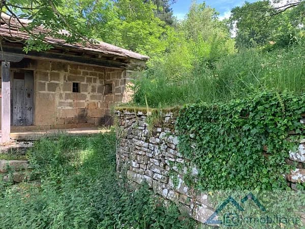 Finca rústica de 0,43 ha en venta en Luena, Cantabria