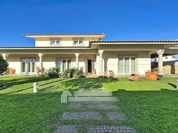 Casa de 0,198 ha en venta en Oliveira de azeméis, Aveiro