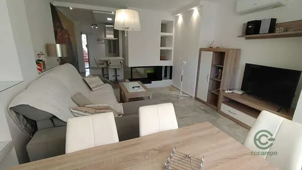 Casa de 0,0084 ha en venta en Málaga