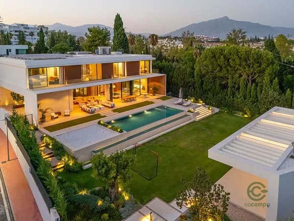 Casa de 0,164 ha en venta en Estepona, Malaga
