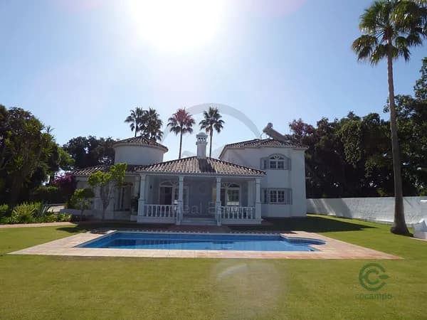 Casa de 0,1554 ha en venta en Sotogrande, Cadiz