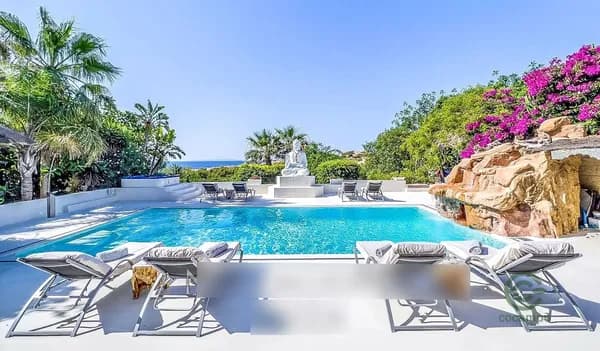 House of 0,3 ha for sale in Balearic islands