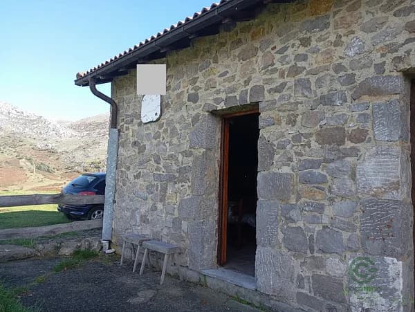 Finca rústica de 0,005 ha en venta en Quirós, Asturias