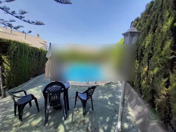 Casa de 0,08 ha en venta en Alicante