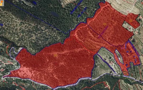 Finca agrícola de 10,97 ha en venta en Alicante