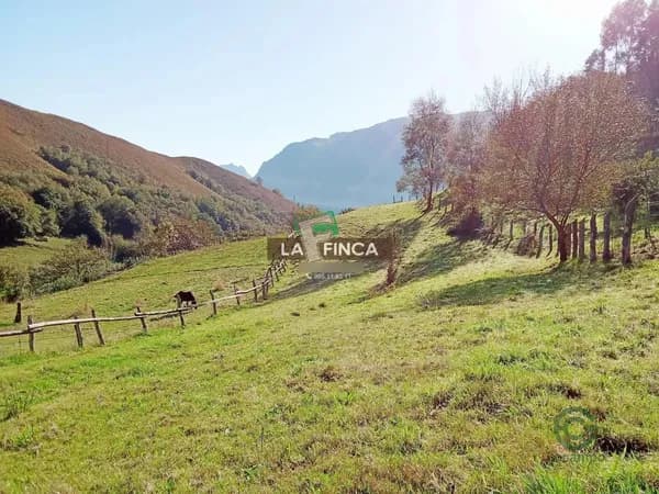 Finca rústica de 0,2 ha en venta en Morcín, Asturias