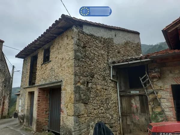Finca ganadera de 0,01 ha en venta en Penamellera baja, Asturias