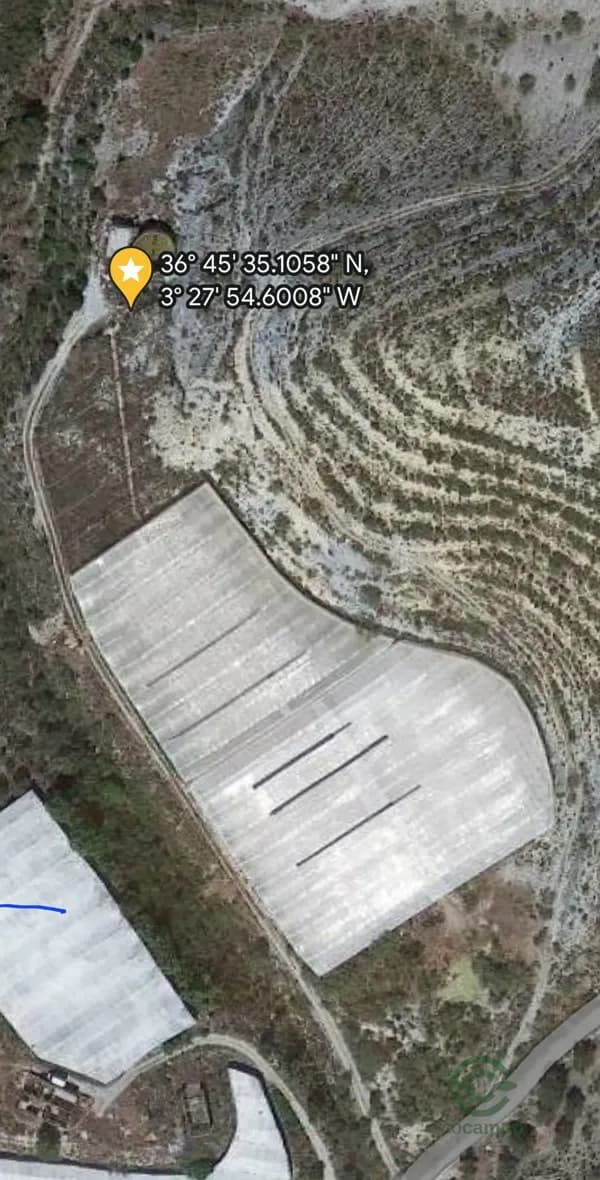 Finca agrícola de 2 ha en venta en Granada