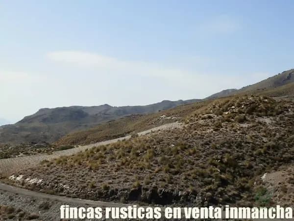 Finca cinegética de 500 ha en venta en Almería