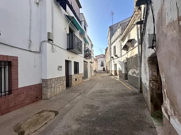 Casa de 0,01 ha en venta en Badajoz