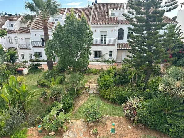 Finca rústica de 0,03 ha en venta en Marbella, Malaga