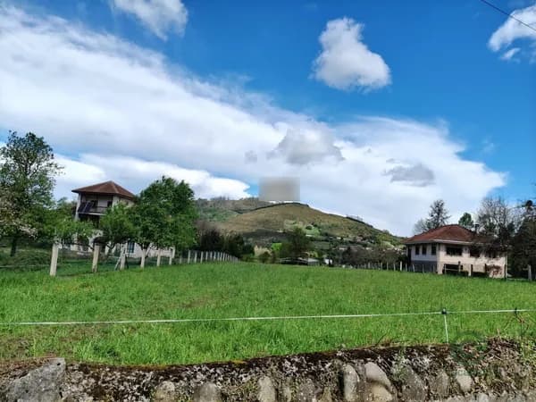 Finca rústica de 0,33 ha en venta en Asturias