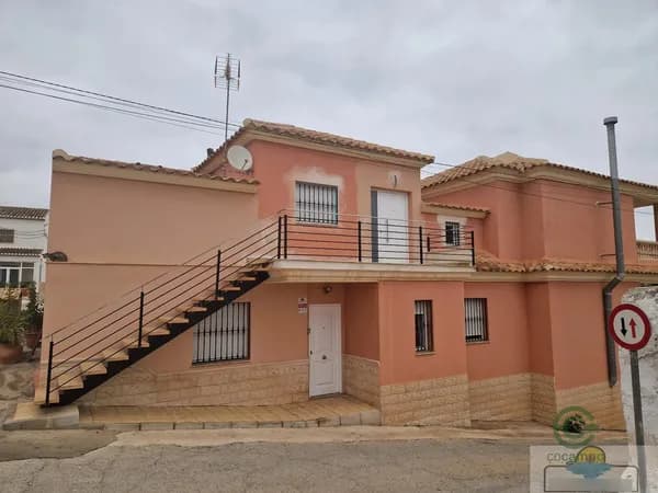 Casa de 0,01 ha en venta en Albox, Almería