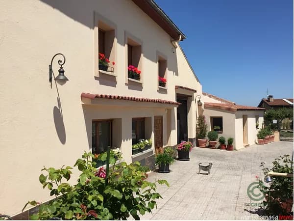 Casa de 0,0725 ha en venta en Vitoria-gasteiz, Álava