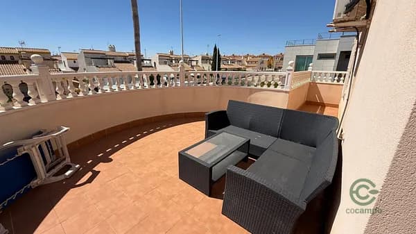 Casa de 0,07 ha en venta en Orihuela costa, Alicante