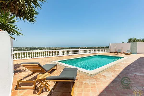 Casa de 0,07 ha en venta en Moncarapacho, Algarve