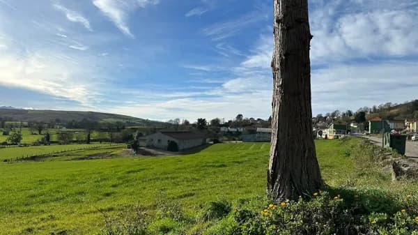 Finca agrícola de 0,67 ha en venta en Asturias