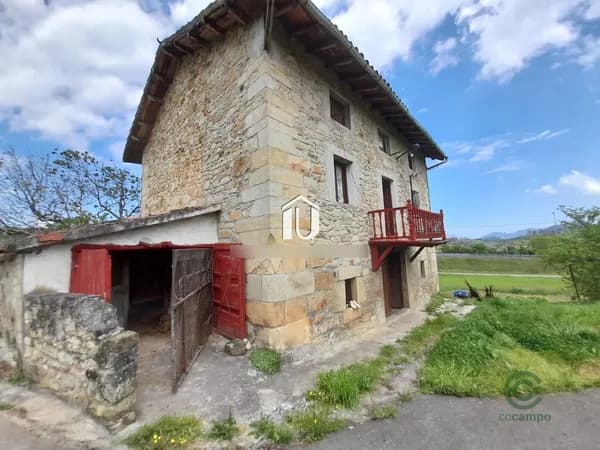 Finca rústica de 0,36 ha en venta en Cantabria