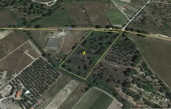 Fazenda agrícola de 1,93 ha para venda em Setúbal