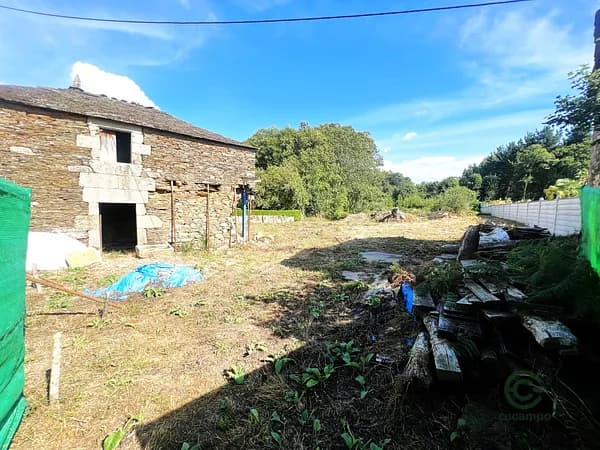 Casa de 0,0061 ha en venta en Begonte, Lugo