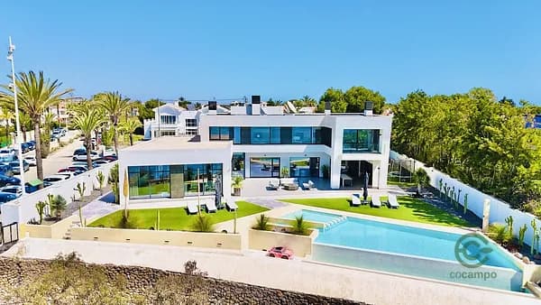 Casa de 0,1649 ha en venta en Cabo roig, Alicante