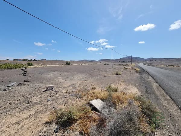 Finca rústica de 2 ha en venta en Las palmas