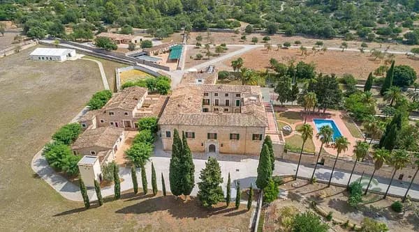 Finca rústica de 300 ha en venta en Islas baleares