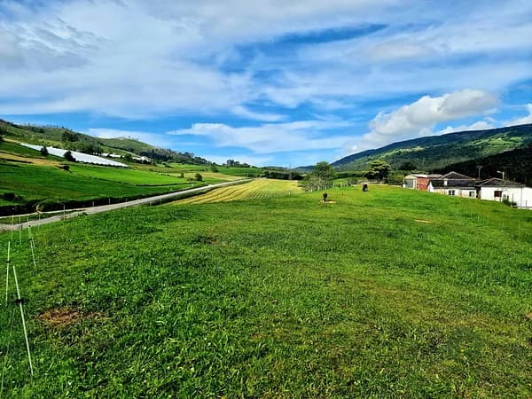 Finca rústica de 0,1439 ha en venta en Valdes, Asturias