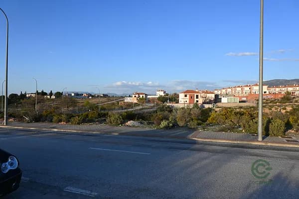 Terreno urbano de 0,0506 ha en venta en Otura, Granada