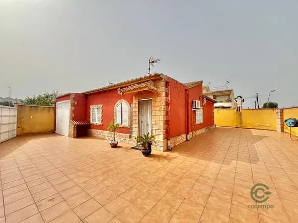 Finca rústica de 0,03 ha en venta en Torrevieja, Alicante