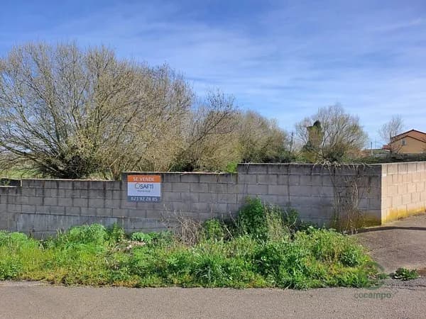 Terreno urbano de 0,1081 ha en venta en Sariegos del bernesga, León