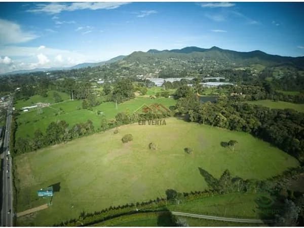 Terreno urbano de 0,121 ha en venta en Antioquia