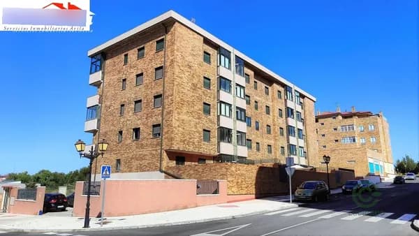 Casa de 0,106 ha en venta en Avila, Avila