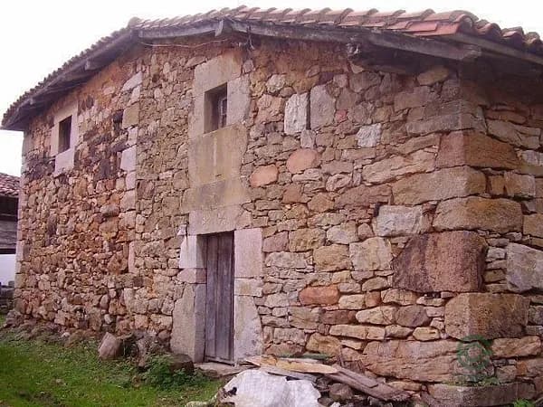 Finca rústica de 0,08 ha en venta en Grado, Asturias