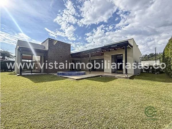 Casa de 0,05 ha en venta en Caldas