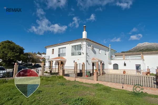 Casa de 0,0403 ha en venta en Yunquera, Malaga