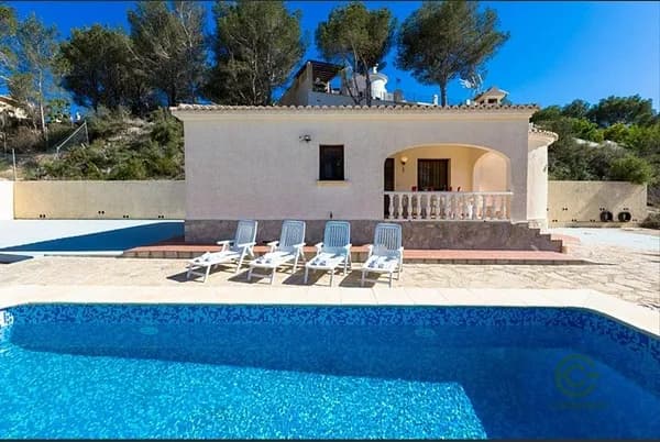 Casa de 0,08 ha en venta en Calpe, Alicante