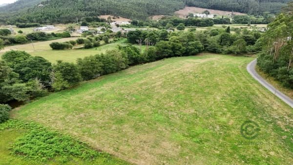 Finca de recreo de 0,86 ha en venta en Lugo