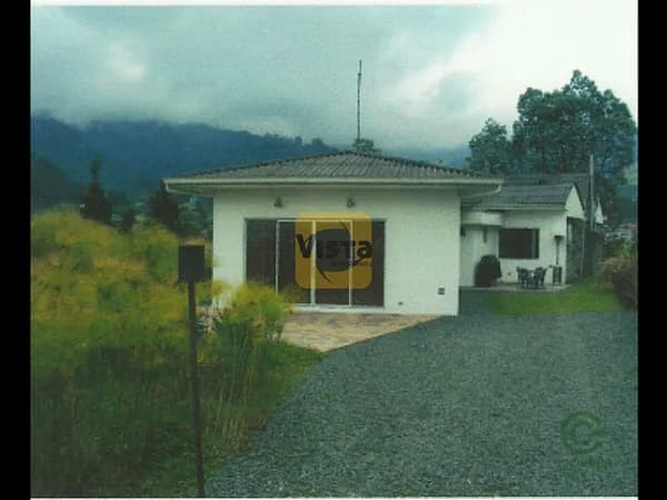 Finca rústica de 2,9 ha en venta en Caldas