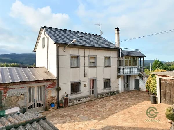 Casa de 0,76 ha en venta en Lugo
