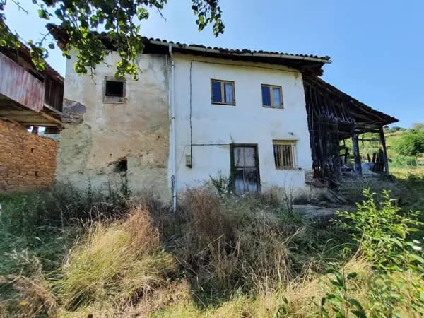 Finca rústica de 0,96 ha en venta en Salas, Asturias