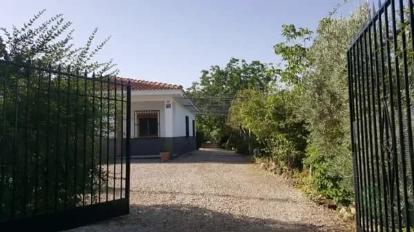 Finca rústica de 0,16 ha en venta en Quesada, Jaen